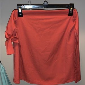 Strapless shirt with arm ties